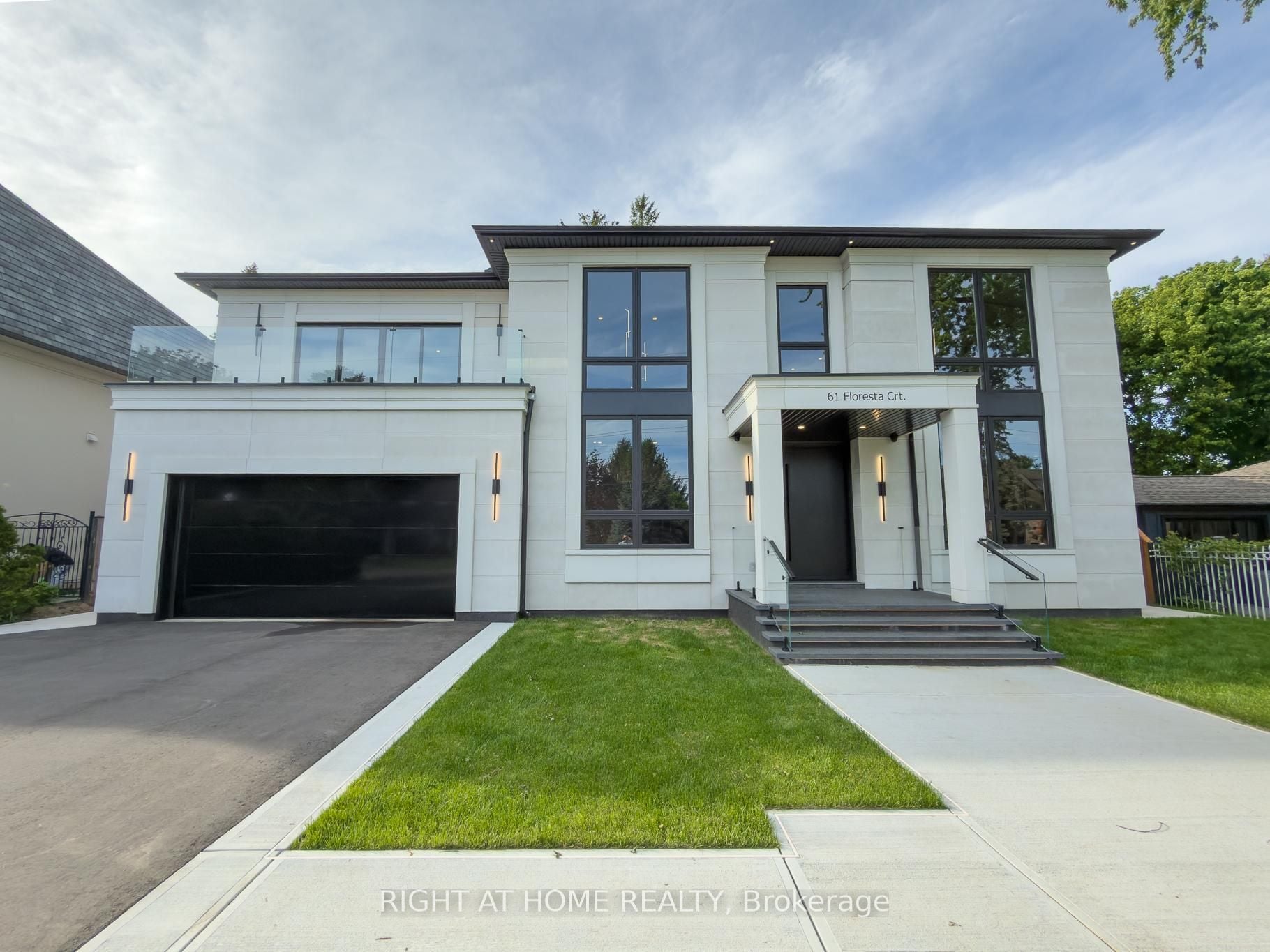 61 Floresta Court, Hamilton, ON, L9G 1R6 photo 2