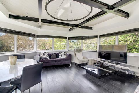 Fitzjohns Avenue, Hampstead NW3