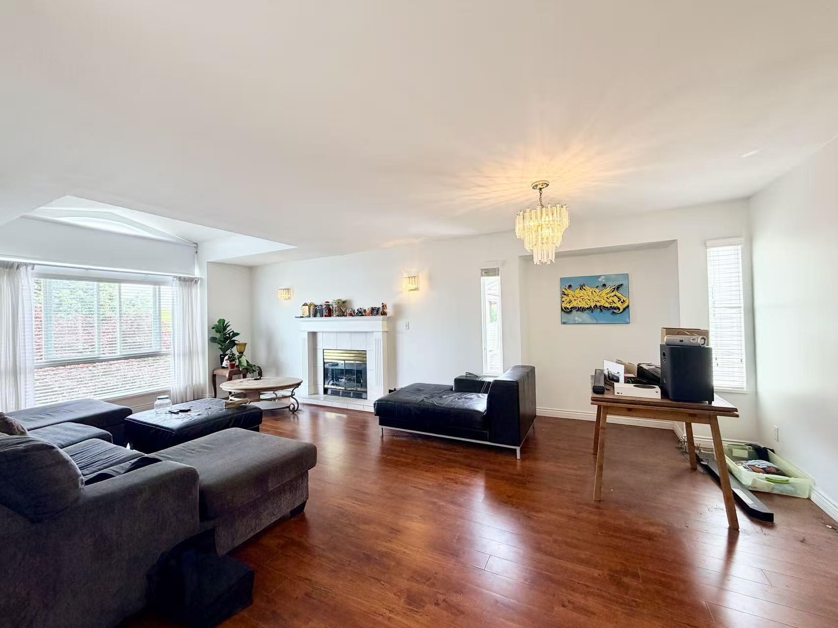 Upper-82 167a Street, Surrey, BC, V4N 3H5 photo 4