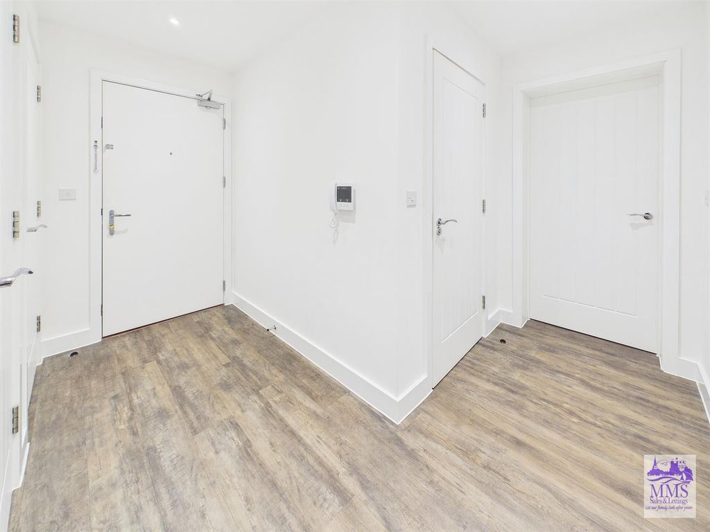 Additional image 5 of 2 bed flat for saleGlenway Road, Rochester ME1