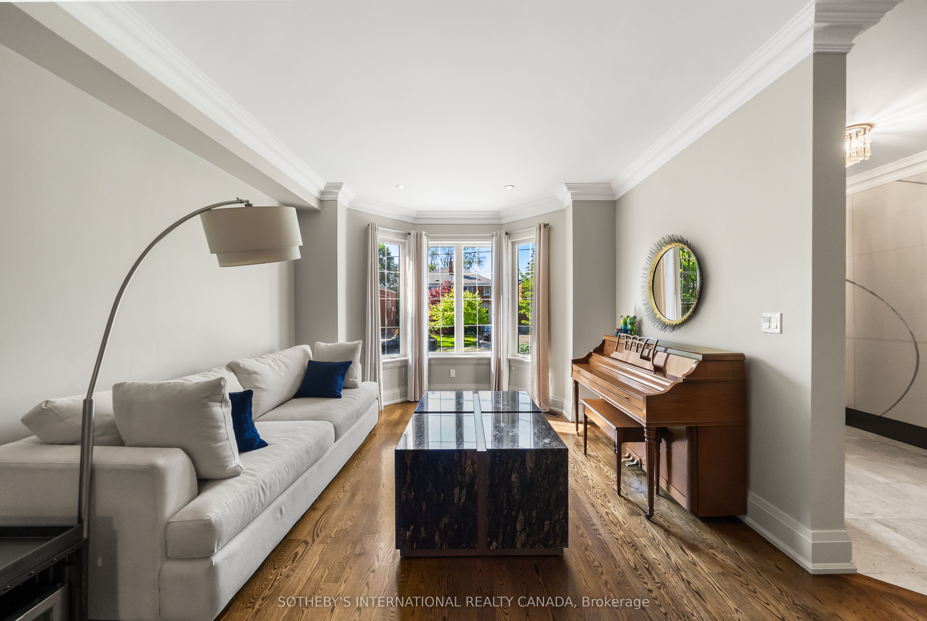 200 Donlea Drive, Toronto, ON, M4G 2M9 photo 3