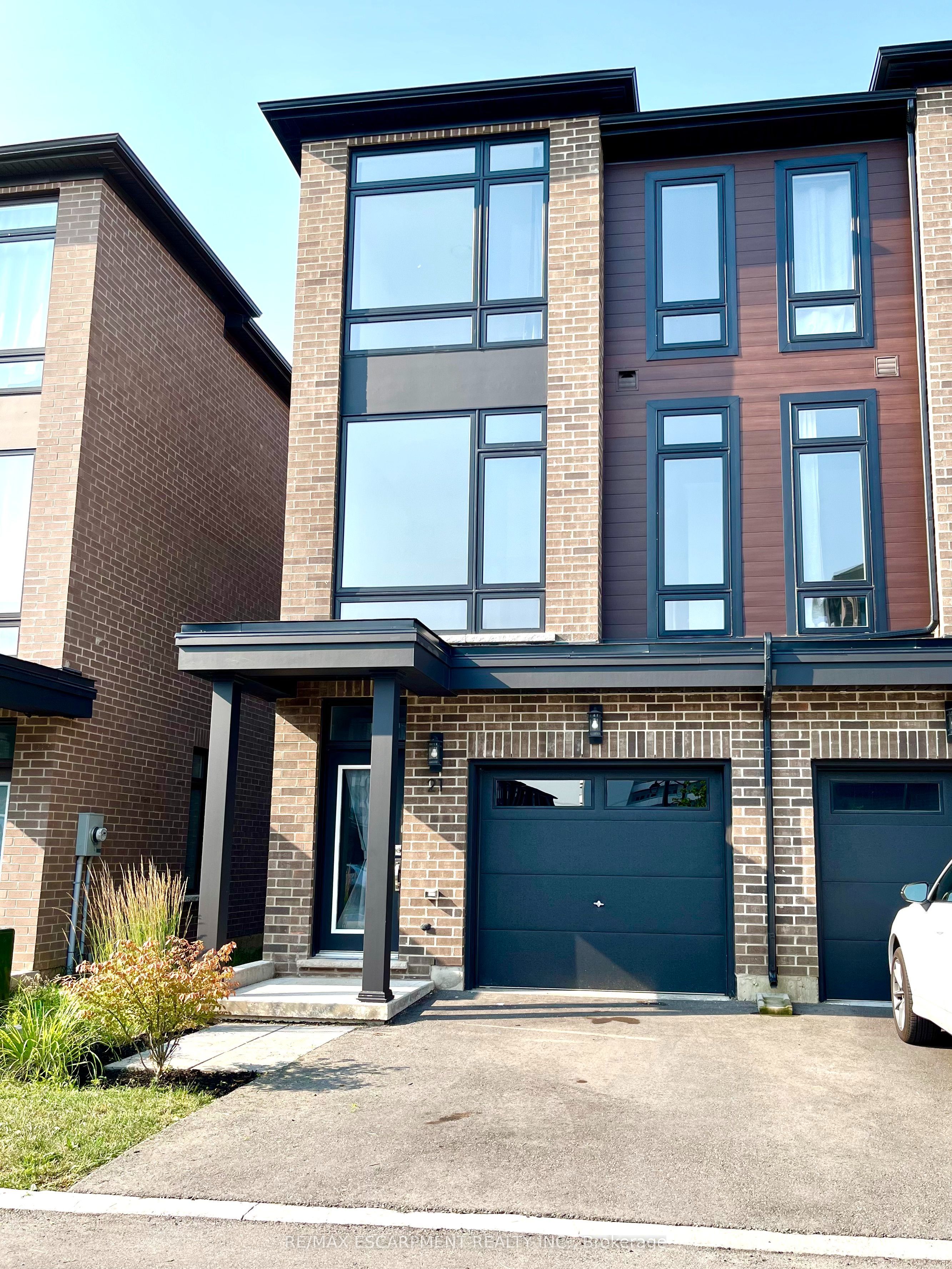 21-270 Melvin Avenue, Hamilton, ON, L8H 2K2 photo 3