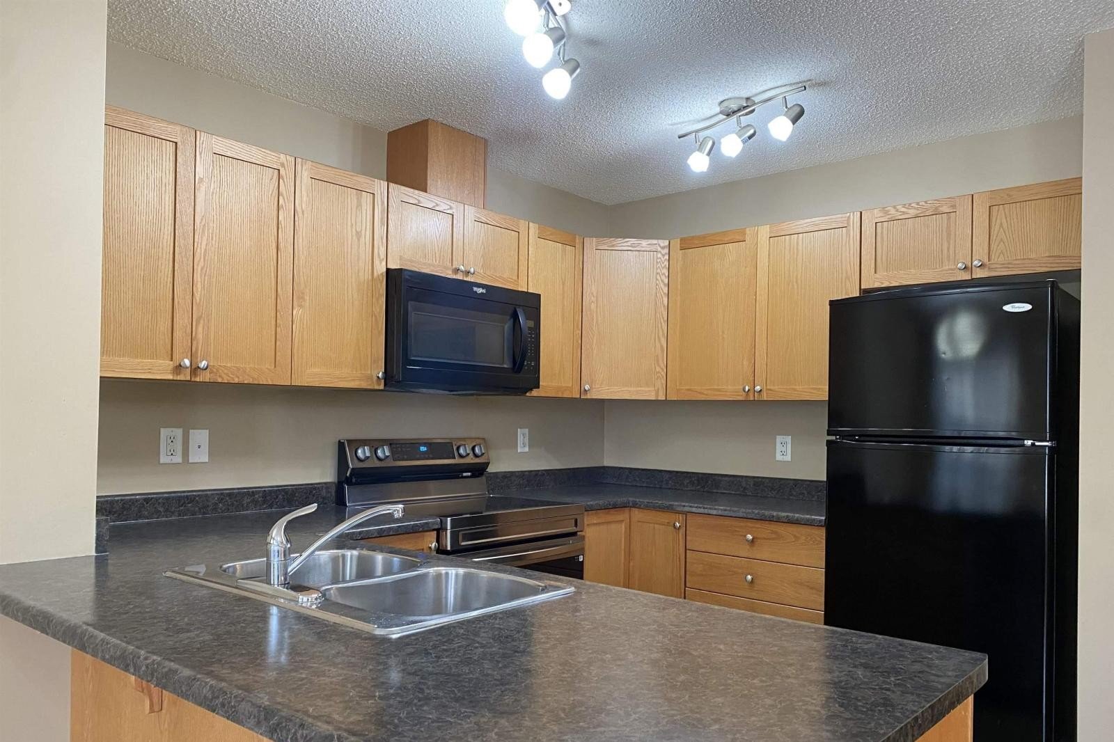 Additional image 8 of 6411 18 Avenue SW, Edmonton, AB, T6X0M8