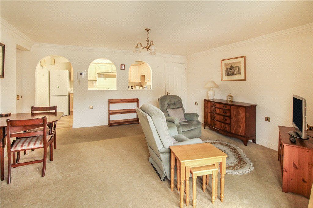 2 bed flat for saleWilliamson Close, Ripon, North Yorkshire HG4 photo 3