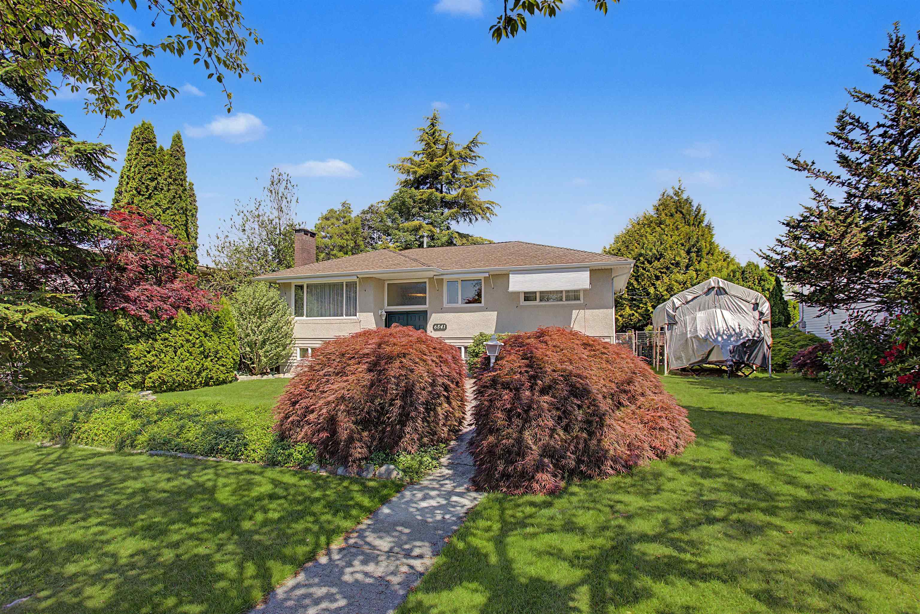 6541 Grant Street, Burnaby, BC, V5B 2K9 photo 3