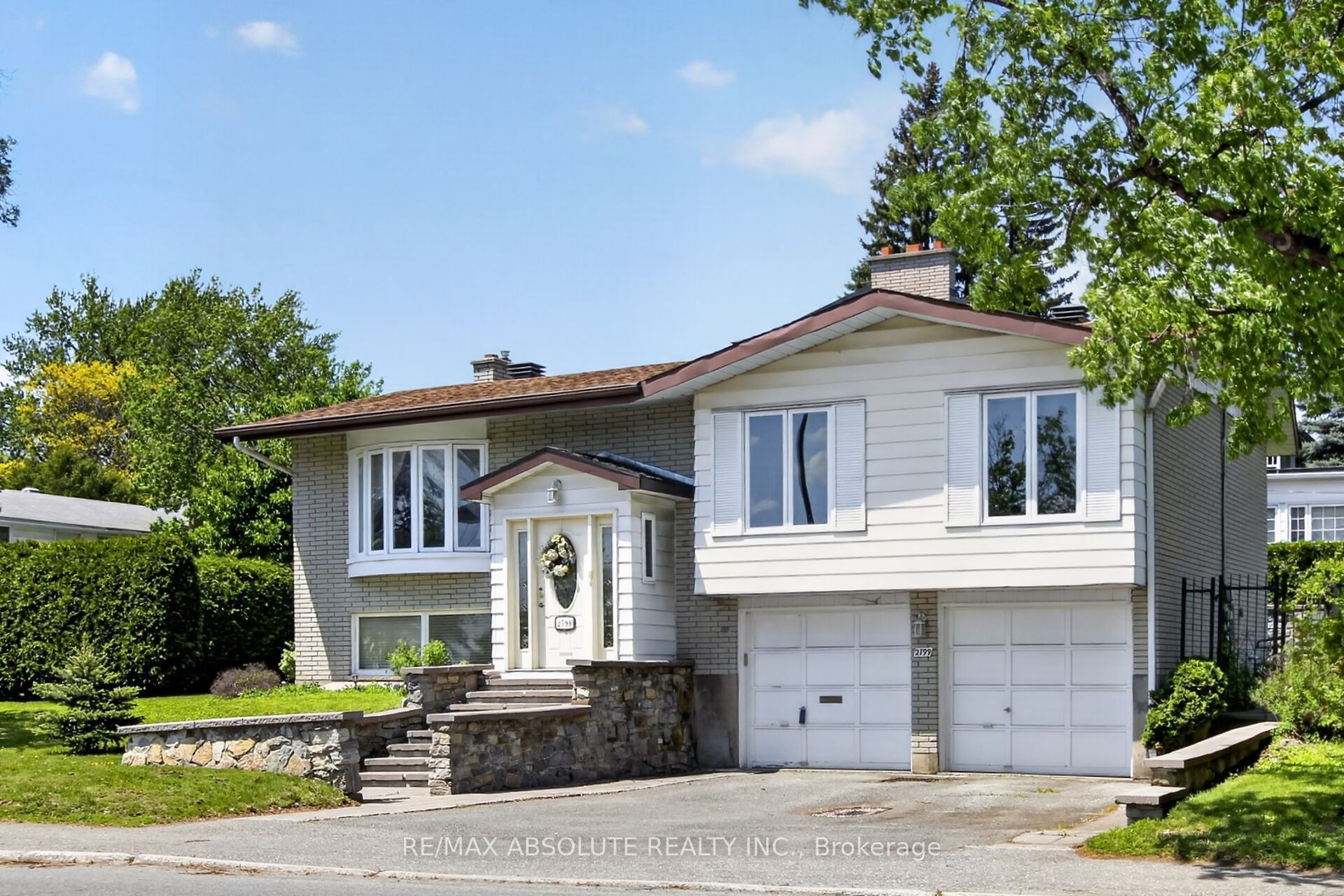 2799 Dumaurier Avenue, Ottawa, ON, K2B 7W2