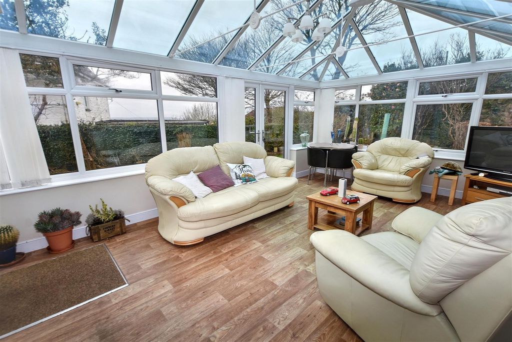 Additional image 2 of 4 bed detached bungalow for salePark Road, Redruth TR15