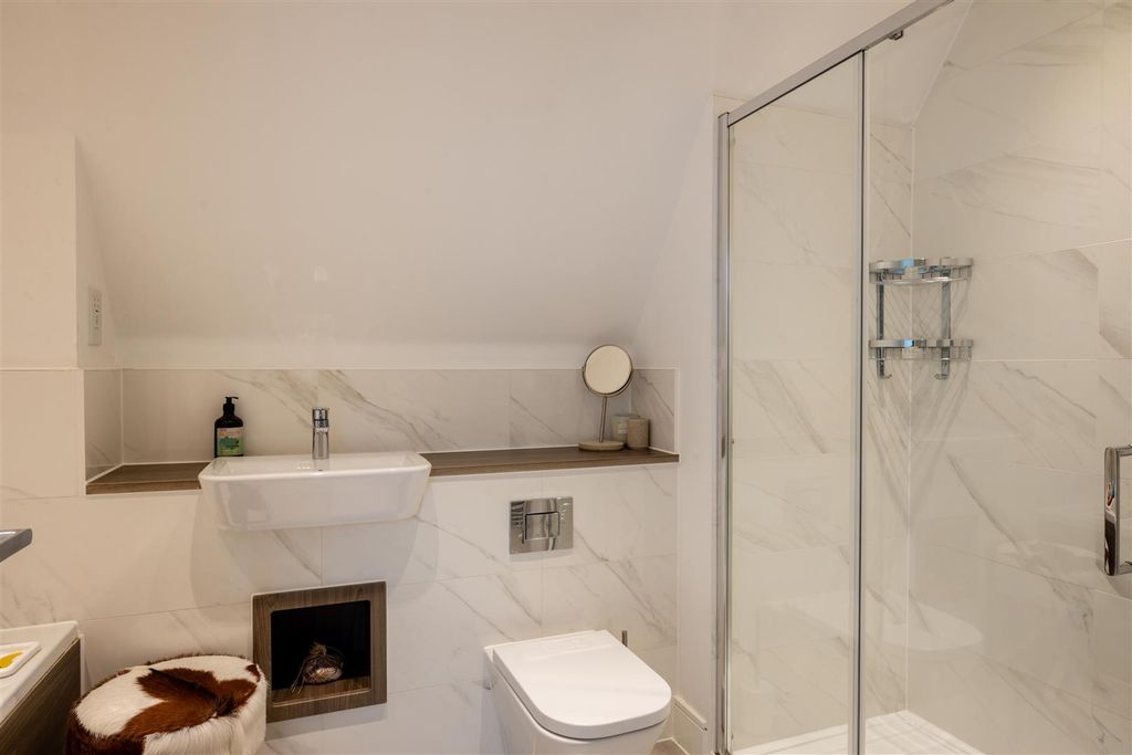 Additional image 19 of 4 bed link detached house for saleHawthorn Way, Redhill RH1