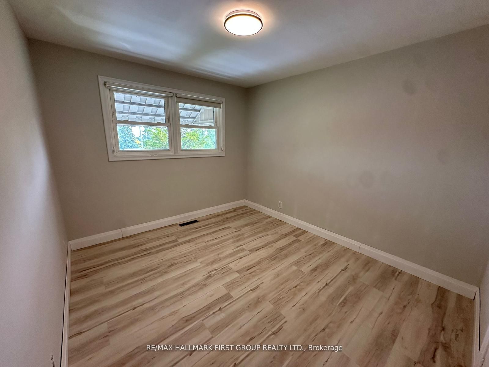 714 Tennyson Avenue, Oshawa, ON, L1H 3K4 photo 4