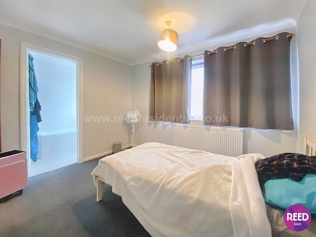Additional image 23 of 10 bed detached house for saleDorset Gardens, Rochford SS4