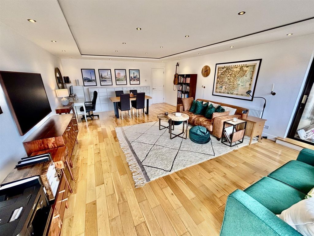 Additional image 16 of 2 bed flat for saleEsplanade, Rochester ME1