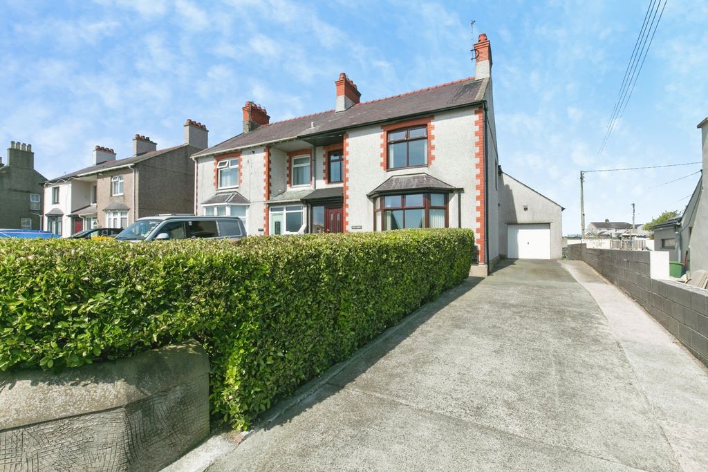 3 bed semi-detached house for saleStation Road, Valley, Holyhead, Isle Of Anglesey LL65