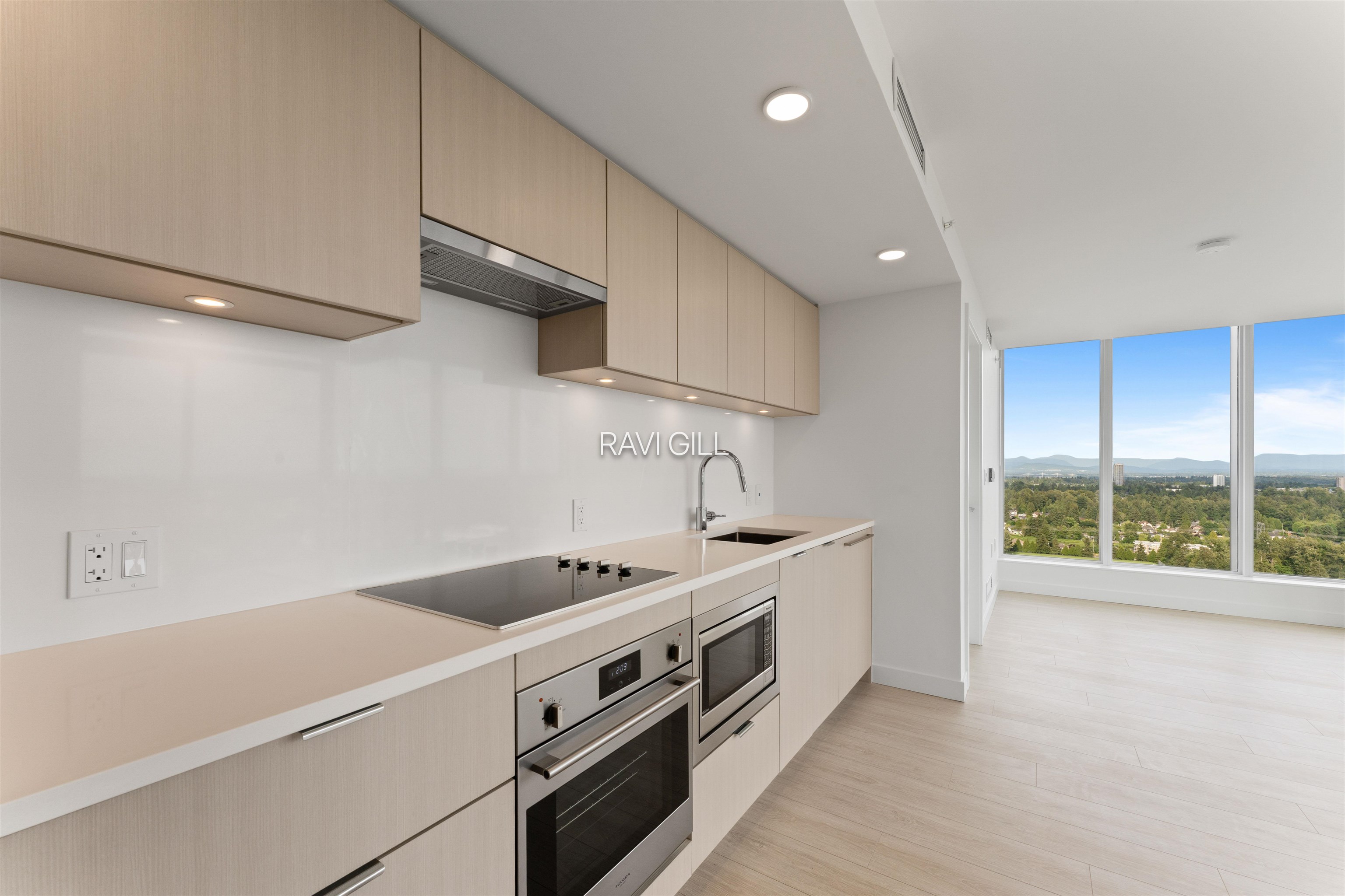 Additional image 4 of 3402-13675 107a Avenue, Surrey, BC, V3T 0X3