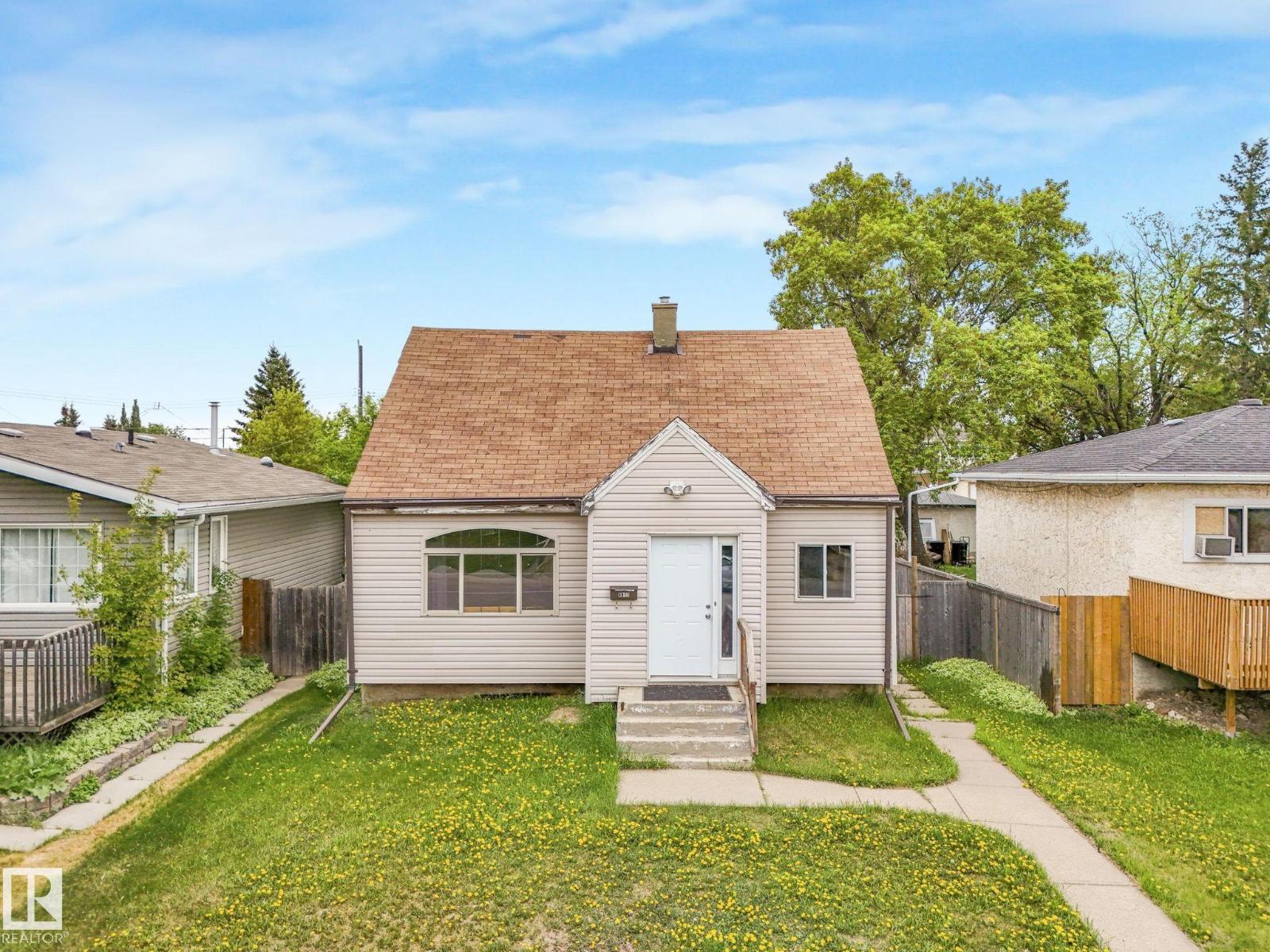 9911 161 Street NW, Edmonton, AB, T5P3H6