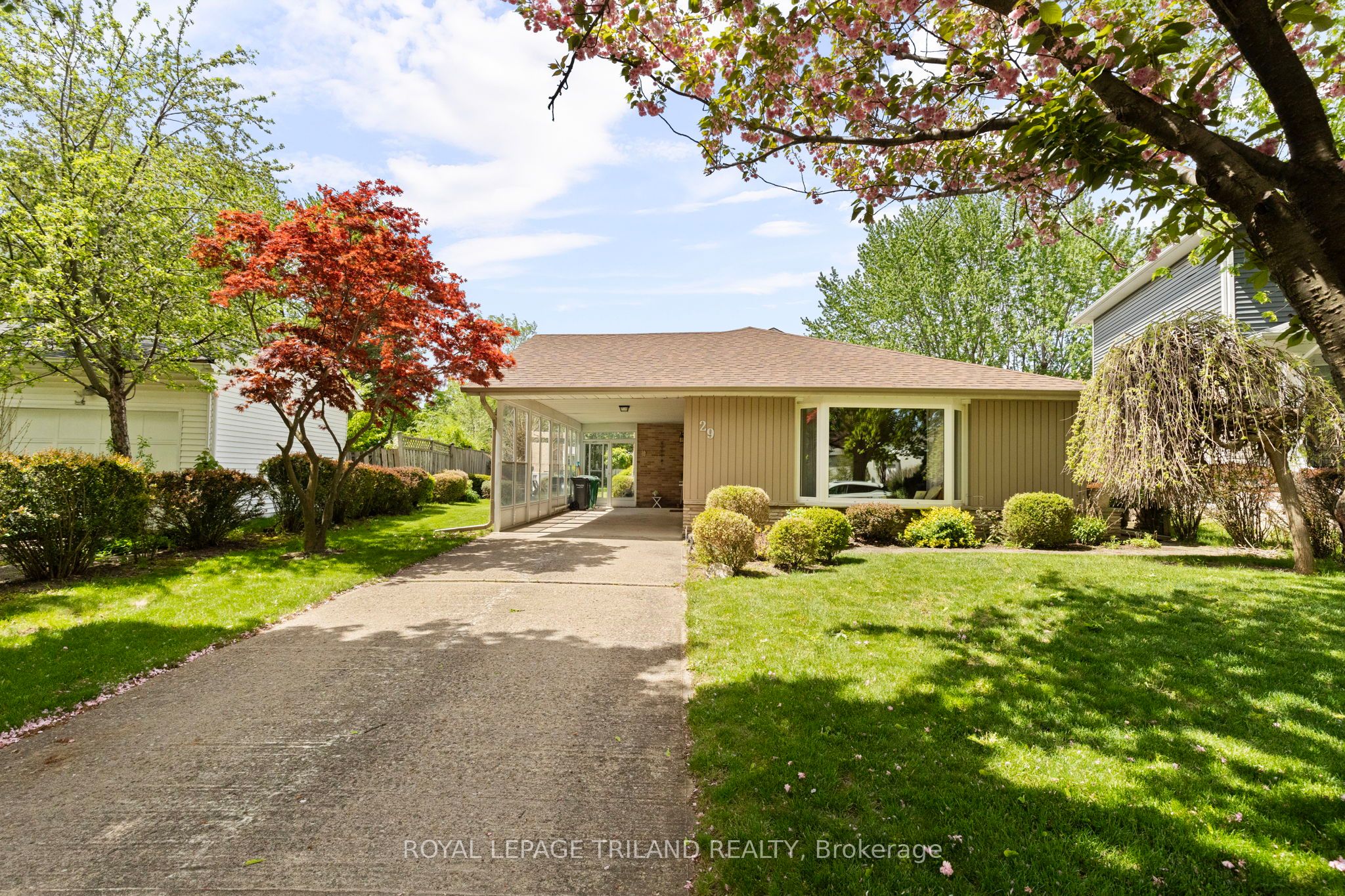 29 Ladore Drive, Brampton, ON, L6Y 1V4 photo 2