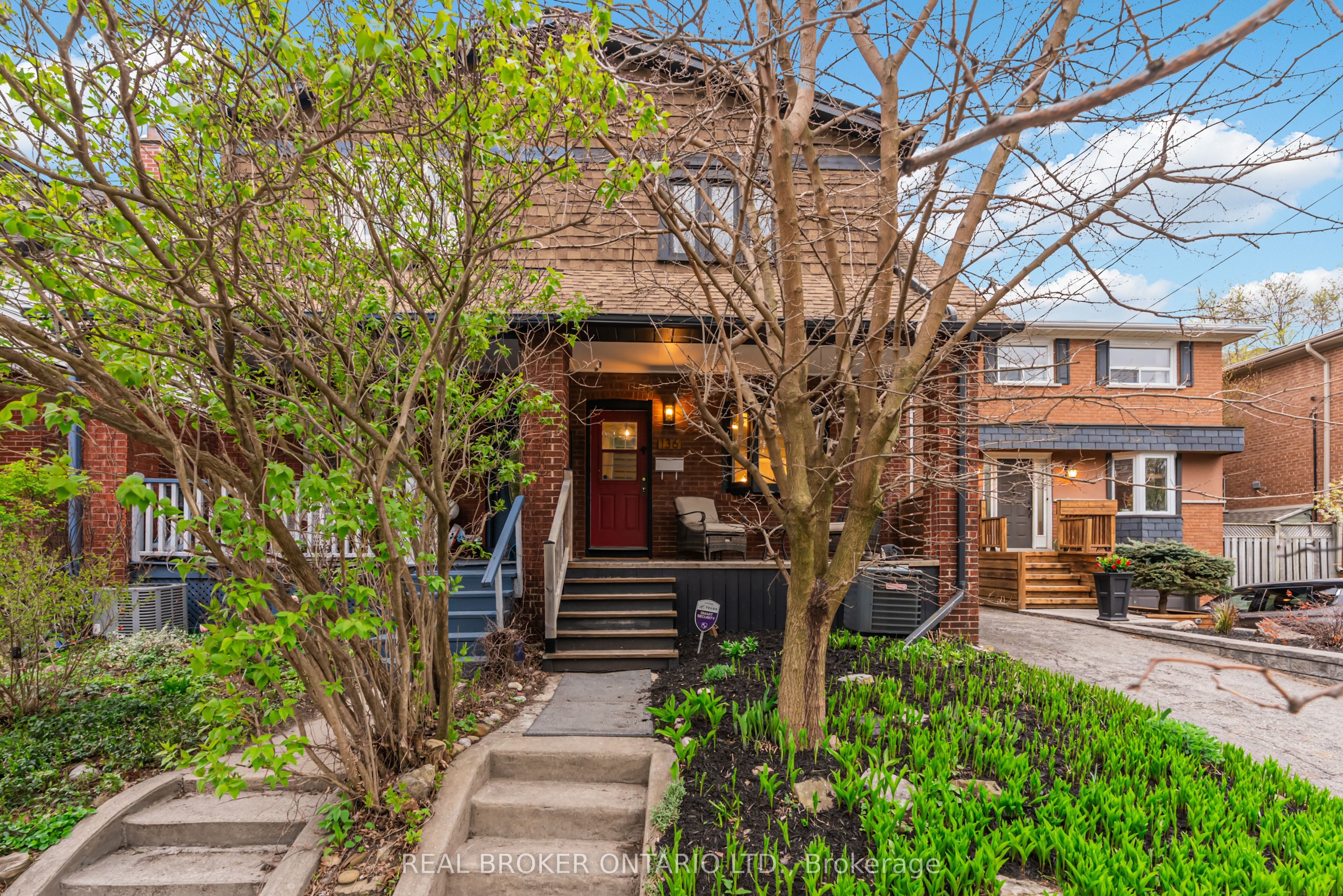136 Blantyre Avenue, Toronto, ON, M1N 2R5