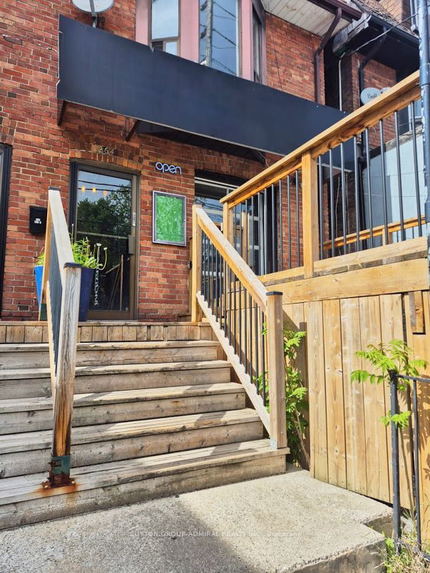 264 Dupont Street, Toronto, ON, M5R 1V7