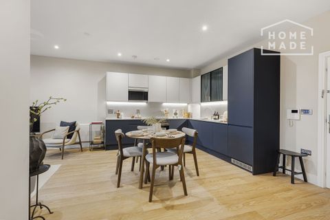 Enclave, Birmingham City B5