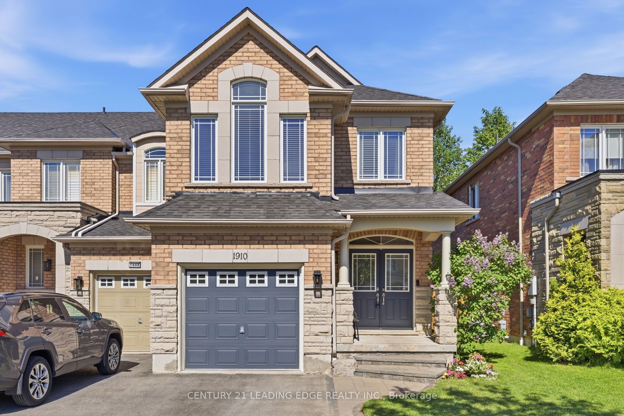 1910 Calvington Drive, Pickering, ON, L1V 0B3