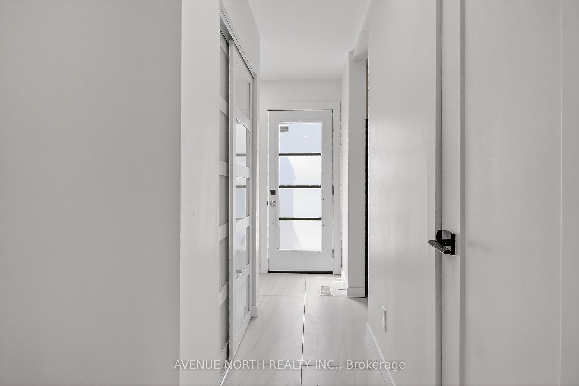 564 Seyton Drive, Ottawa, ON, K2H 9B2 photo 4