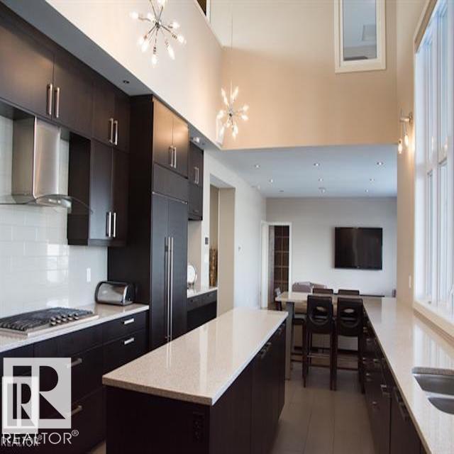 617 Magrath View NW, Edmonton, AB, T6R0H2 photo 5