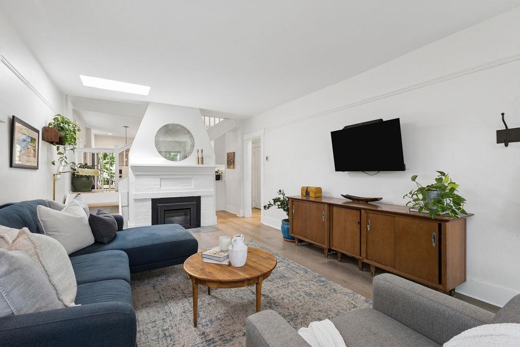 Additional image 4 of 1255 23rd Avenue E, Vancouver, BC, V5V 1Z1