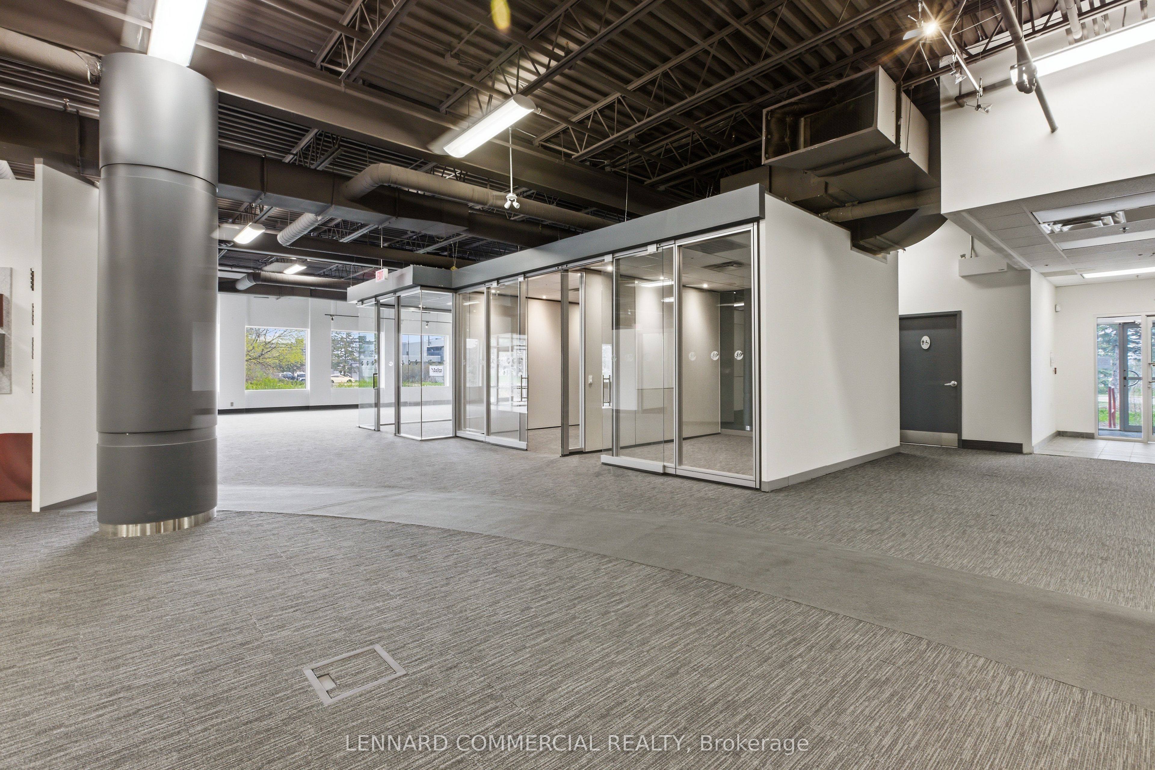 Additional image 4 of 2355 St. Laurent Boulevard, Ottawa, ON, K1G 4L2