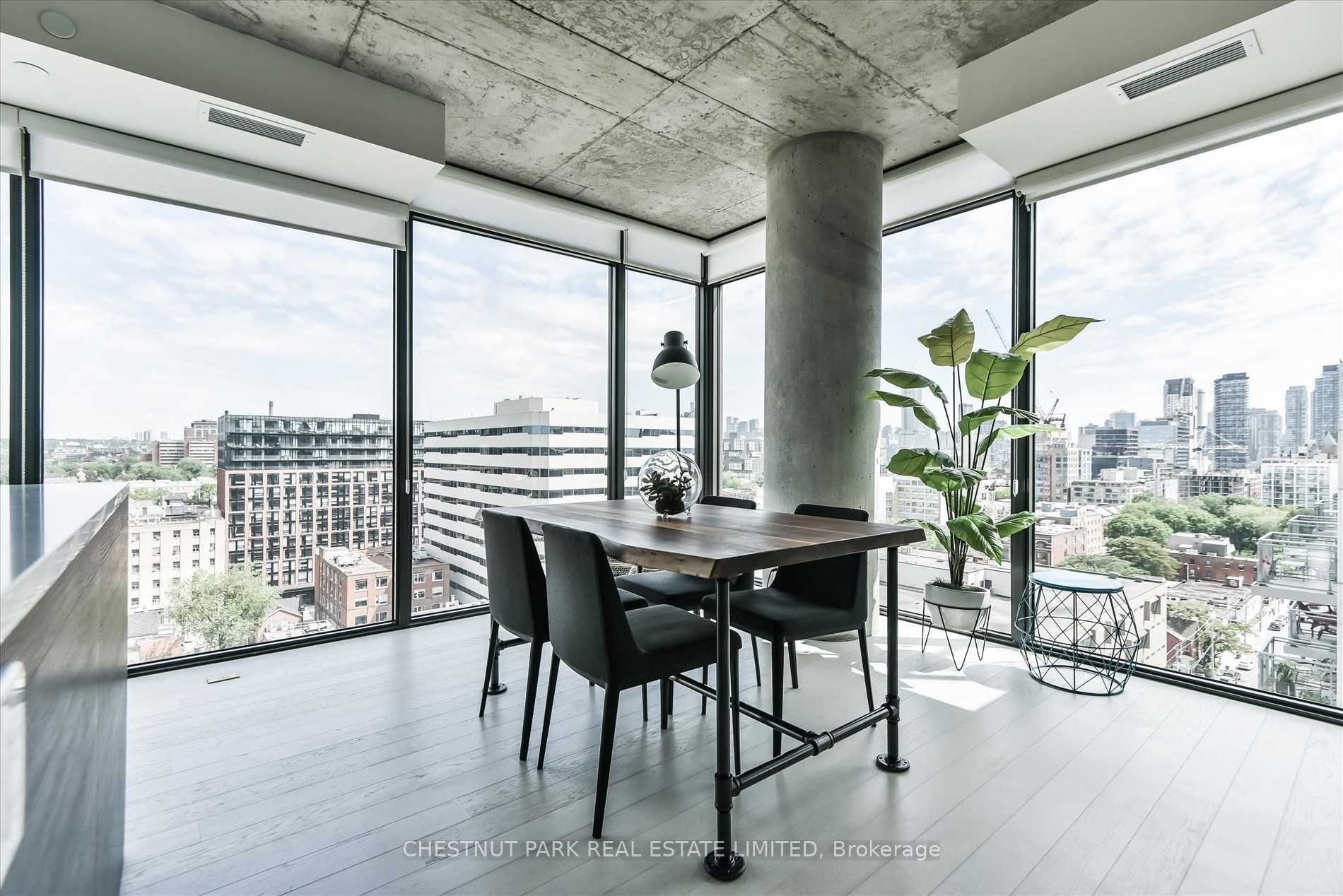 Additional image 2 of 908-111 Bathurst Street, Toronto, ON, M5V 2R1