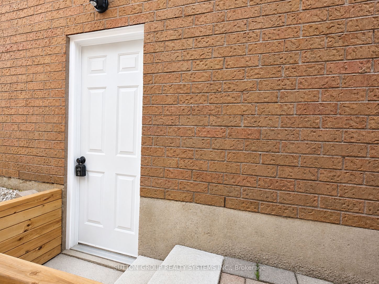 LOWER-1157 Charminster Crescent, Mississauga, ON, L5V 1P9 photo 2