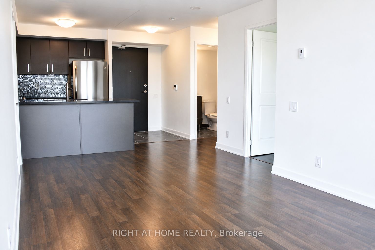 809-17 Anndale Drive, Toronto, ON, M2N 2W7 photo 5