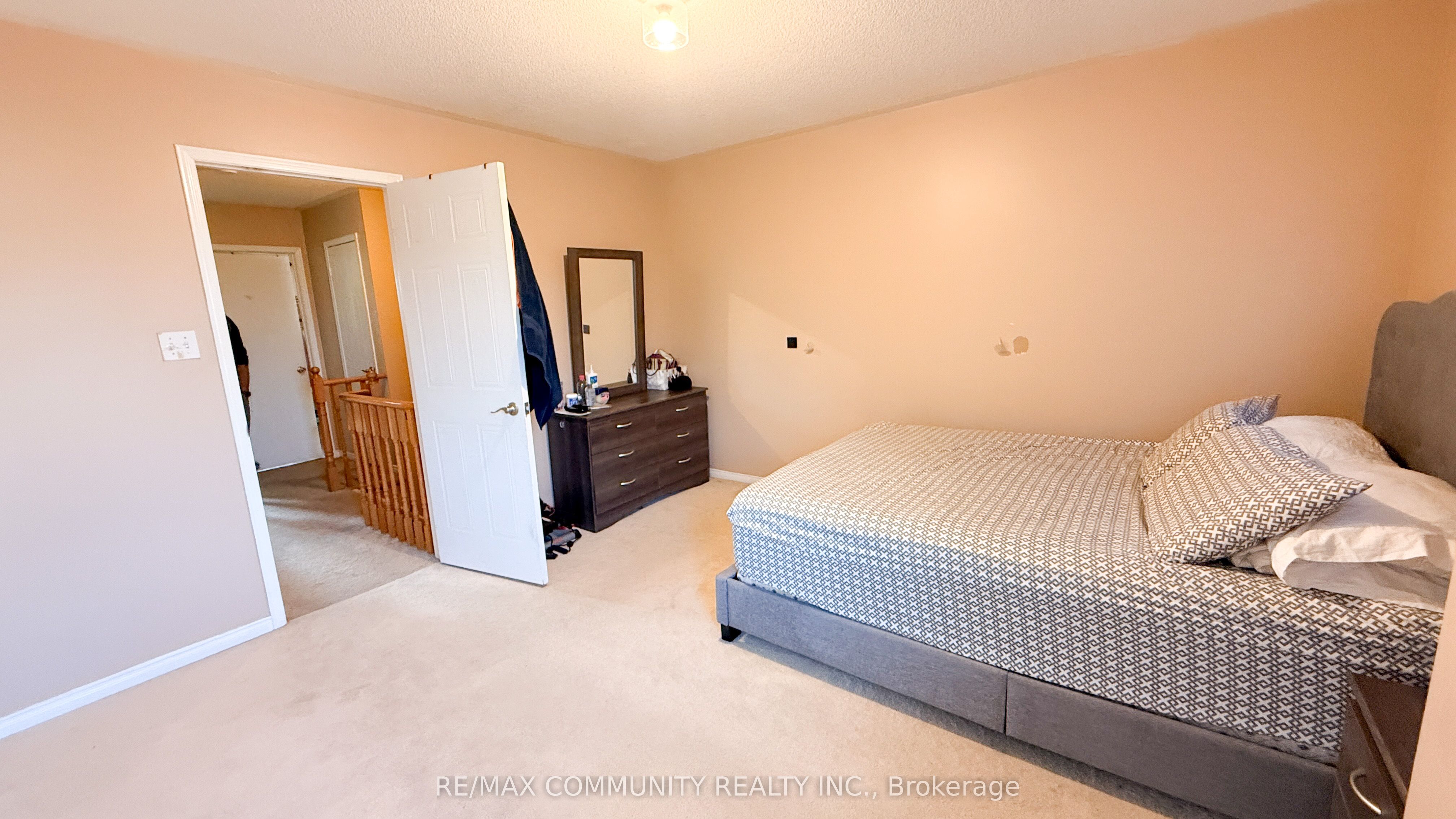 66 Mcgonigal Lane, Ajax, ON, L1T 4G9 photo 4