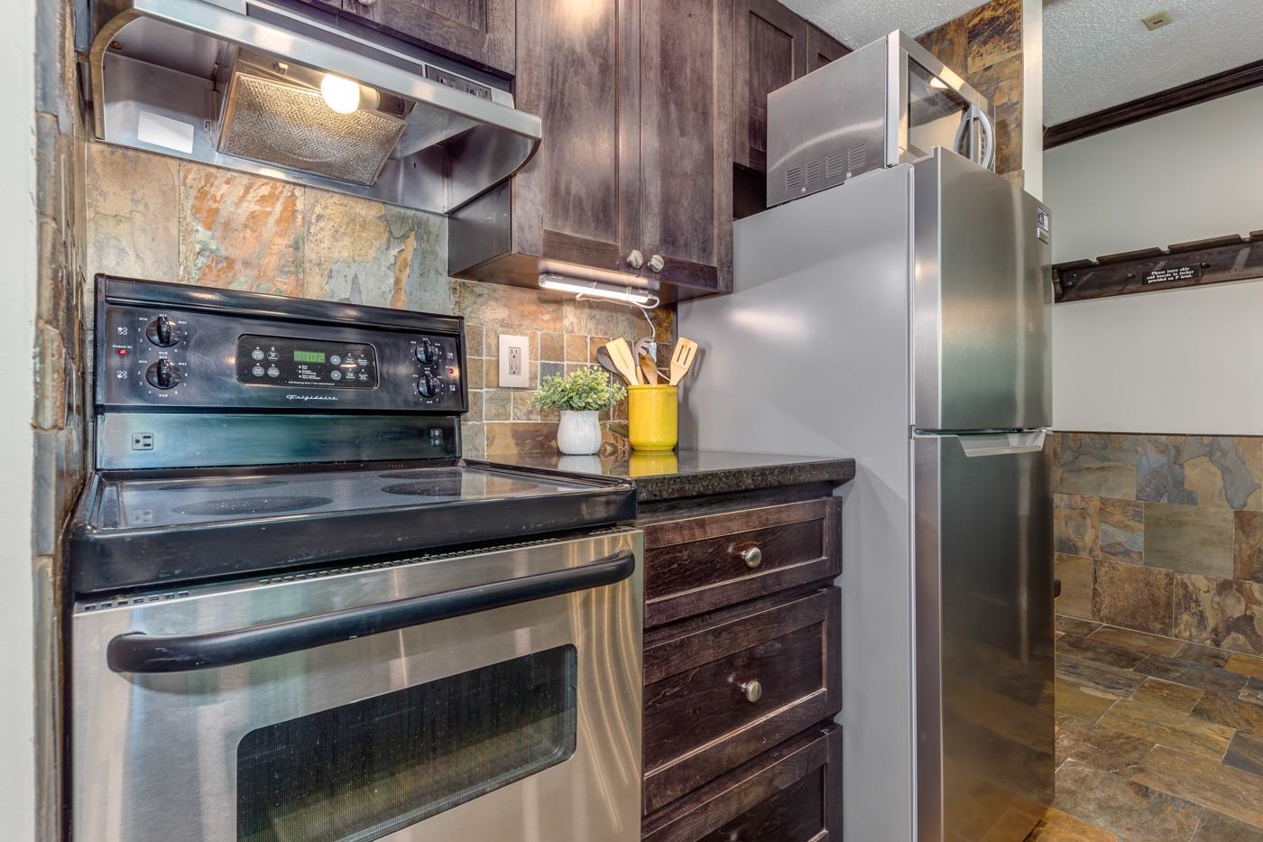 Additional image 5 of 404-4809 Spearhead Drive, Whistler, BC, V8E 1E8