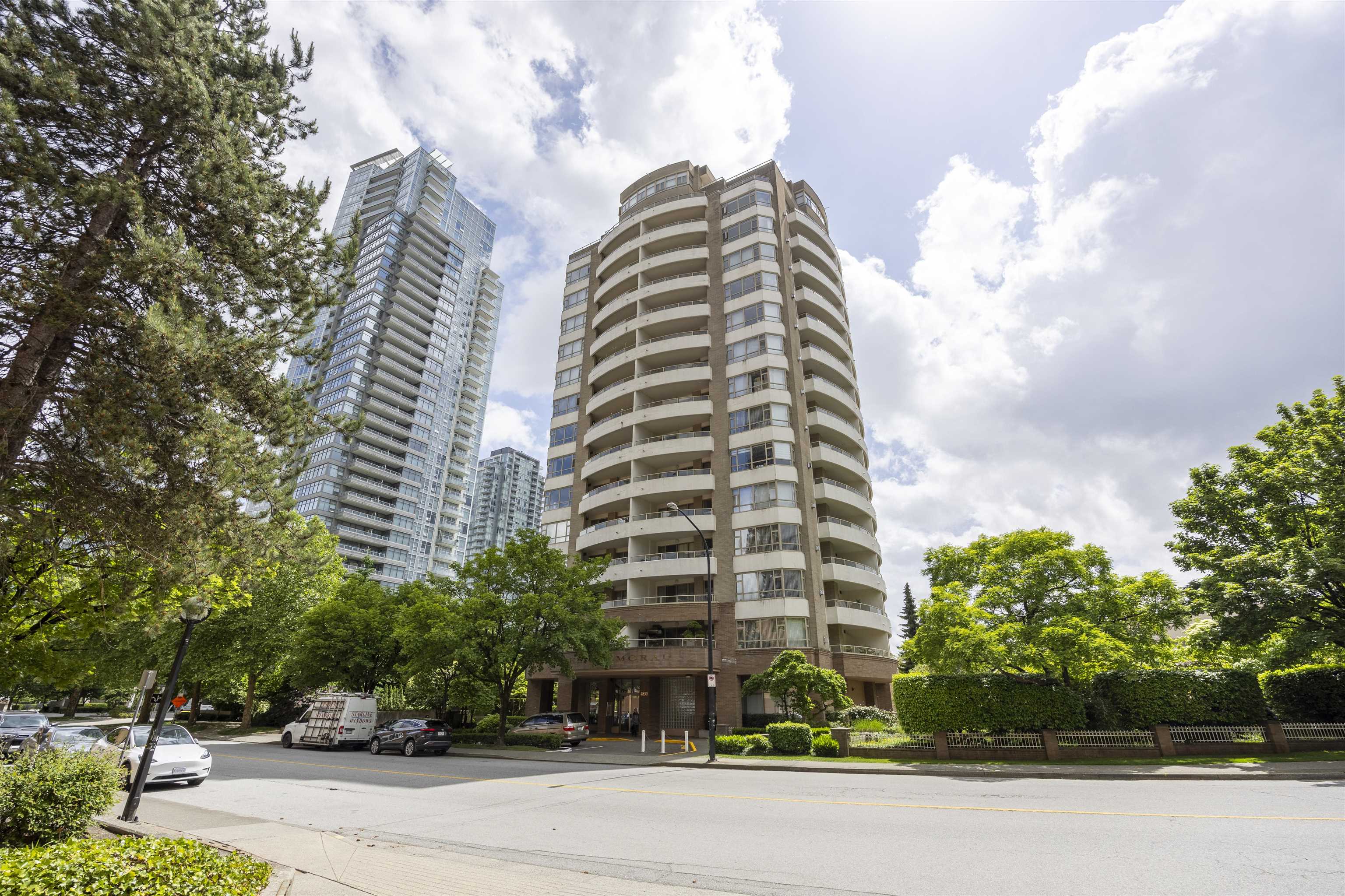 401-4830 Bennett Street, Burnaby, BC, V5H 4P6