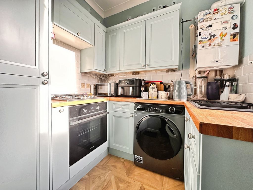 Additional image 3 of 1 bed flat for saleHigh Street, Sheerness ME12