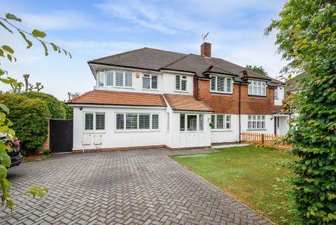 Upton Road South, Bexley DA5