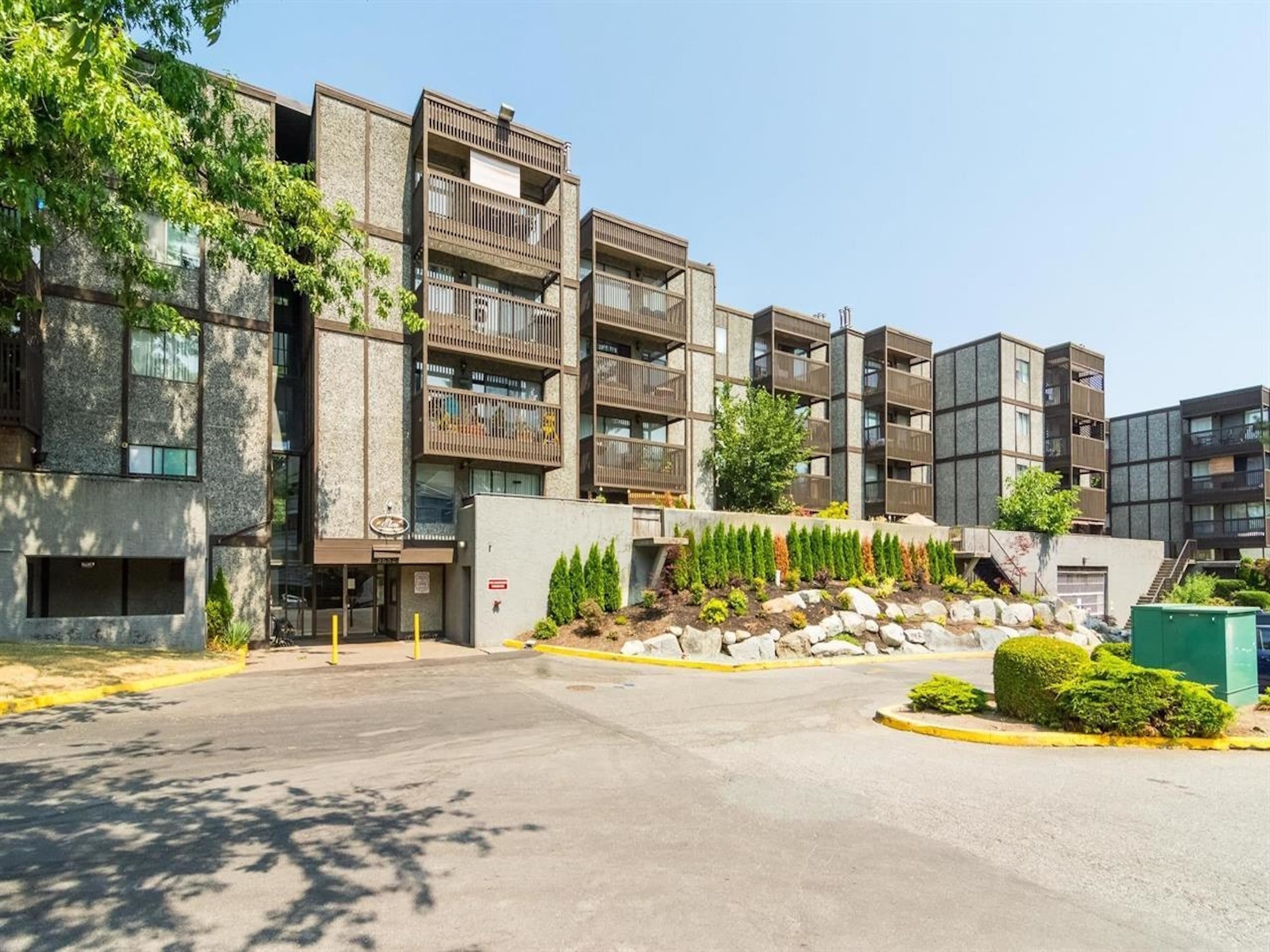401-9682 134 Street, Surrey, BC, V3T 5L6