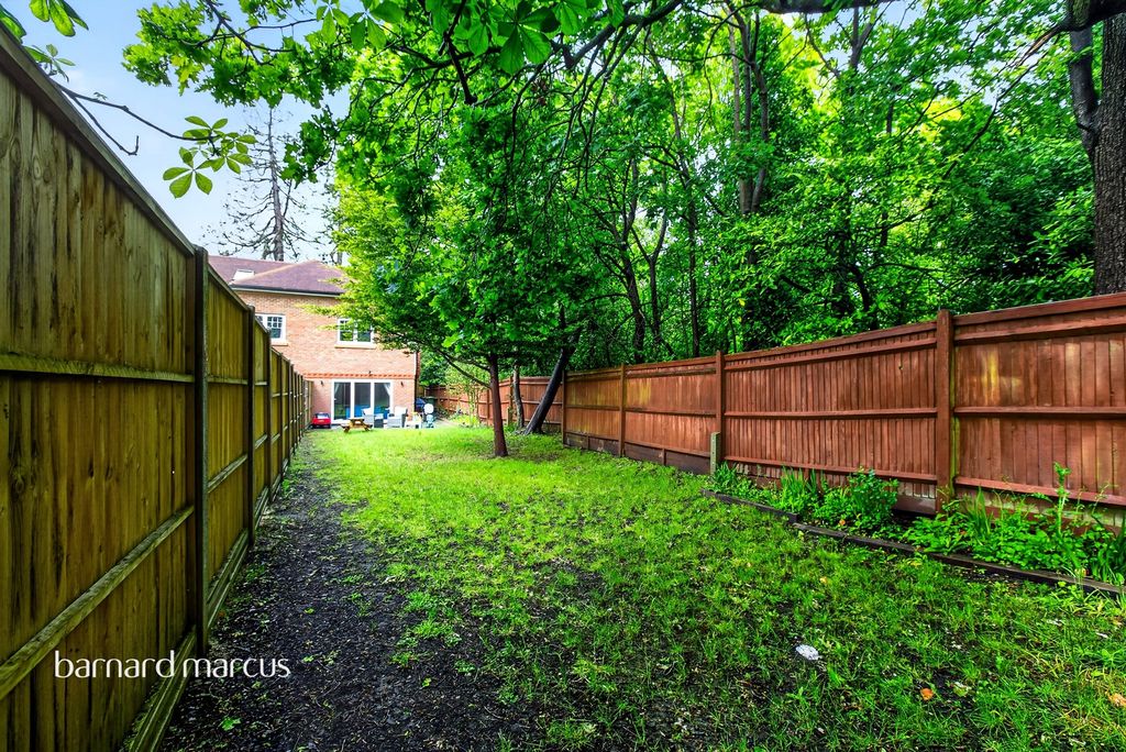Additional image 19 of 4 bed property for saleLondon Road, Redhill RH1