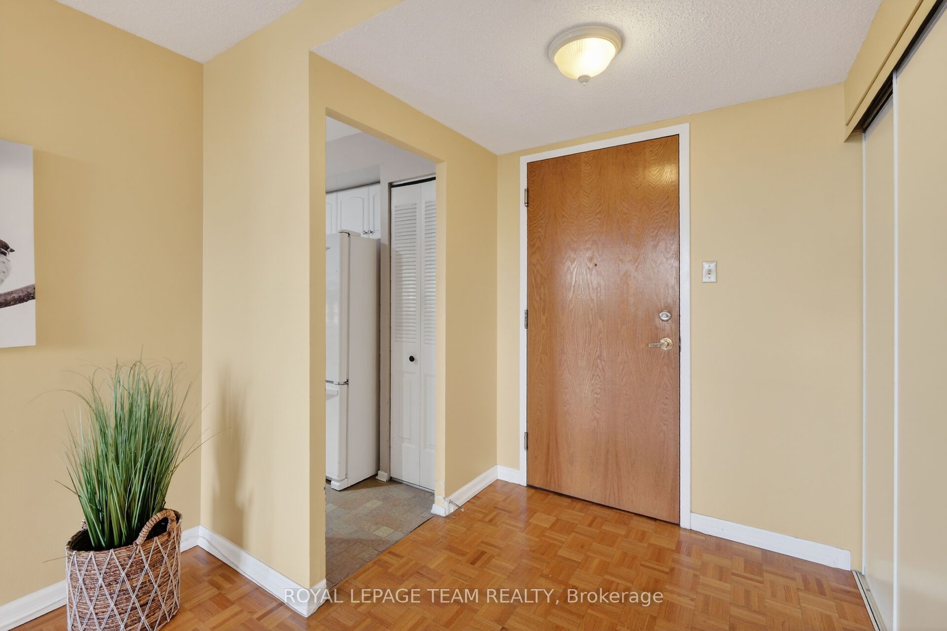 Additional image 4 of 501-2760 Carousel Crescent, Ottawa, ON, K1T 2N4