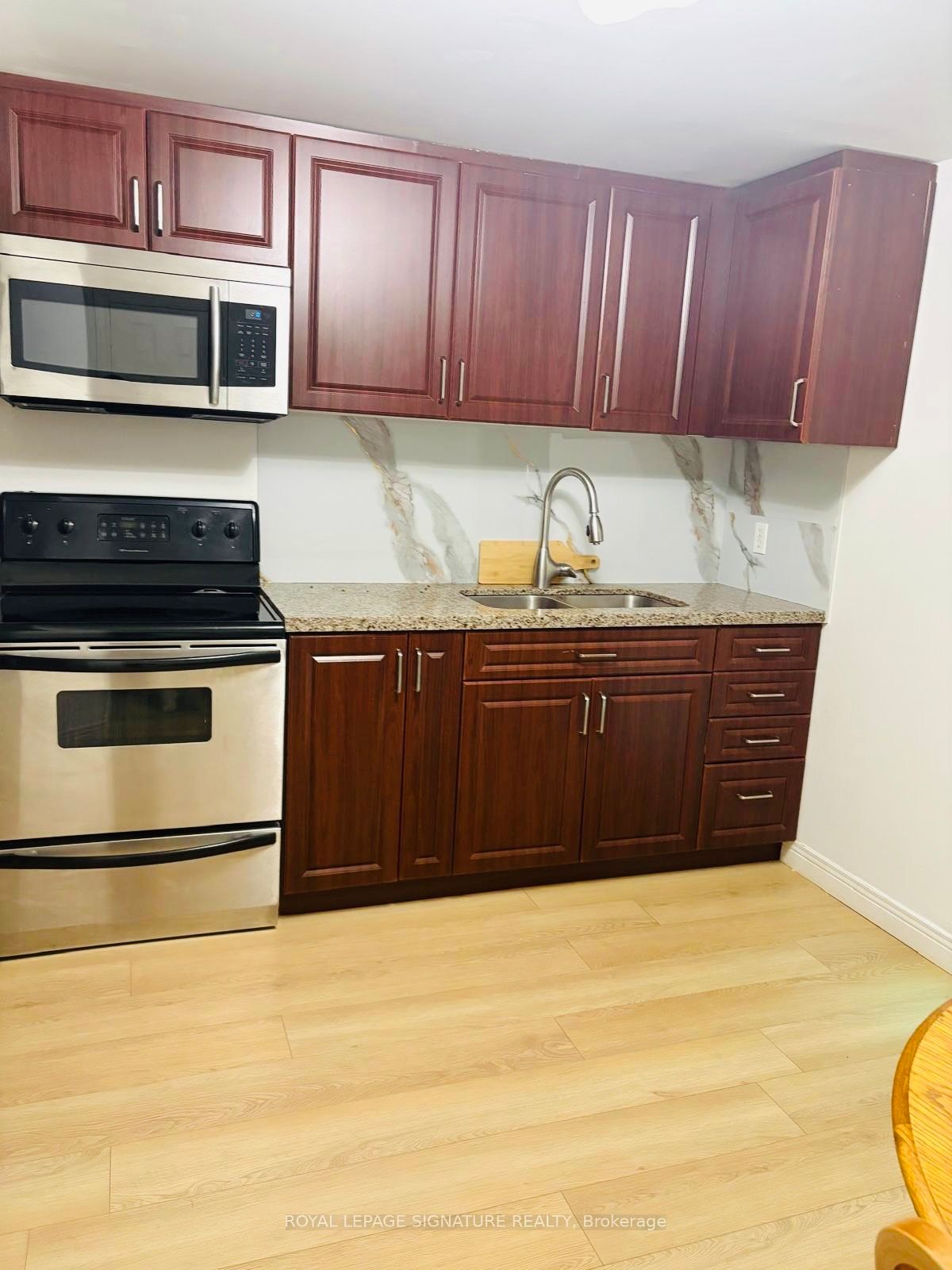 27 Dalbret Crescent, Toronto, ON, M1T 2X2 photo 4