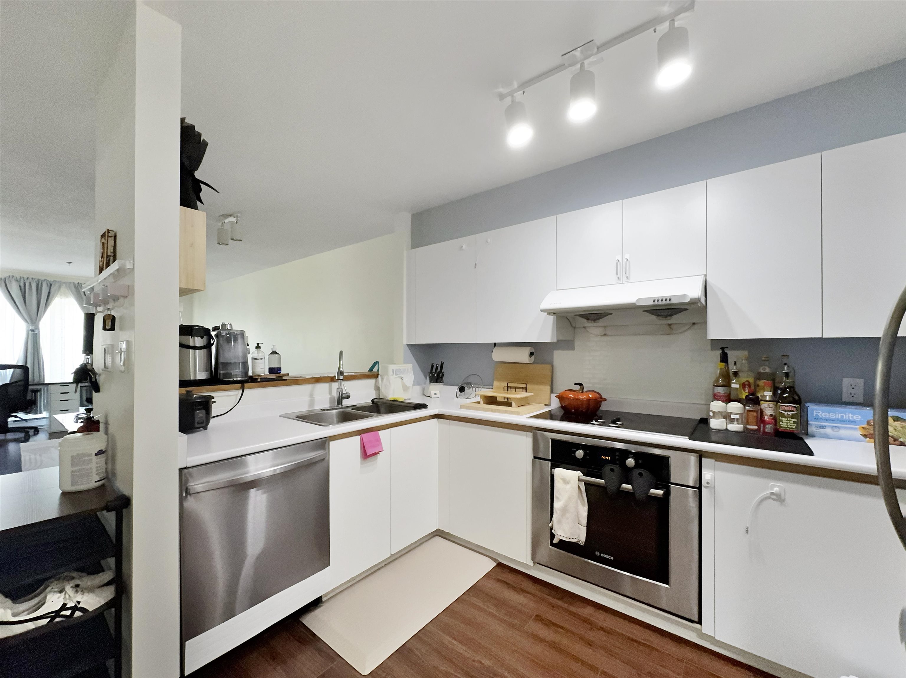 2xx-8620 Jones Road, Richmond, BC, V6Y 3Z4