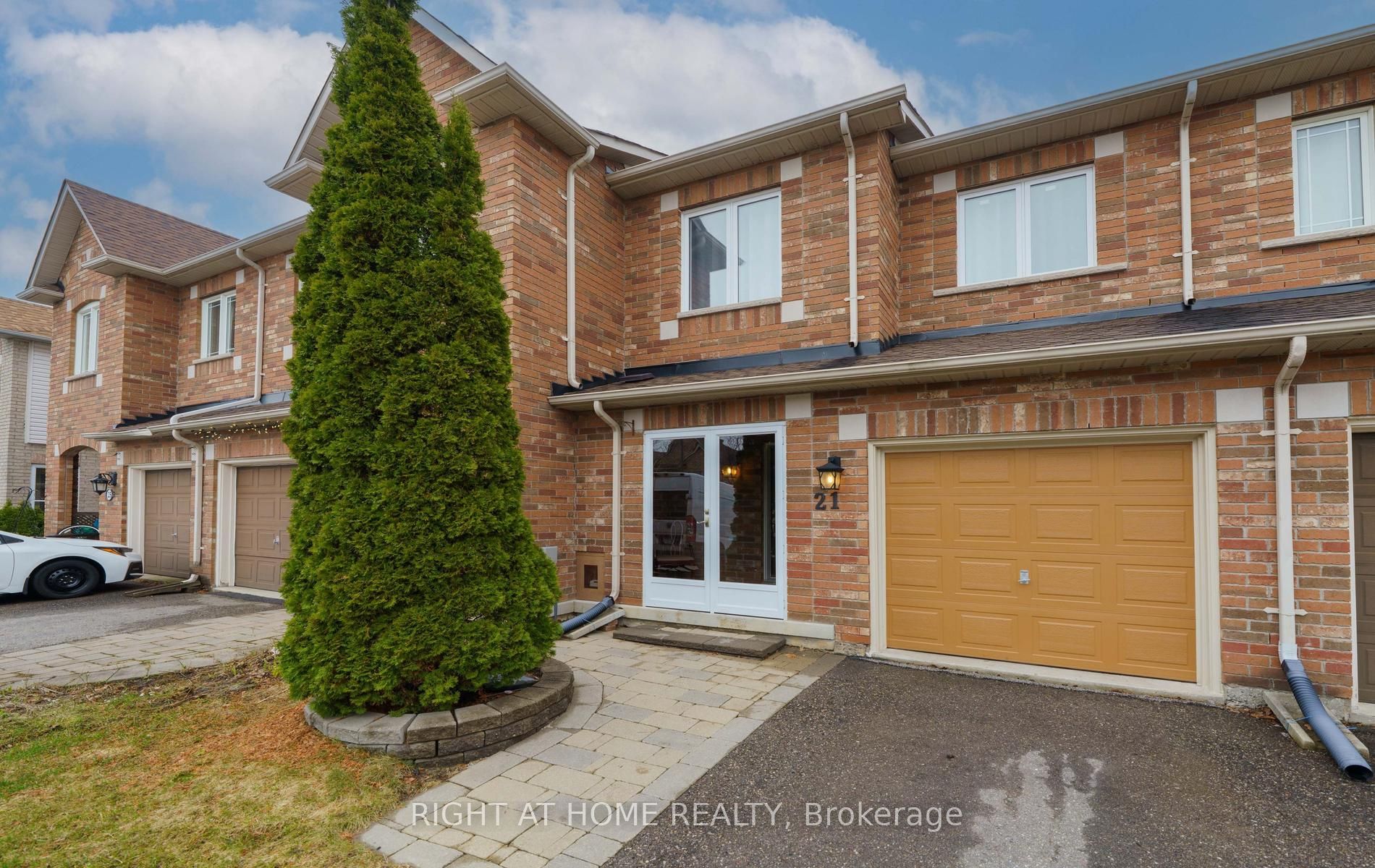 21 Marshview Avenue, Aurora, ON, L4G 7W2 photo 2