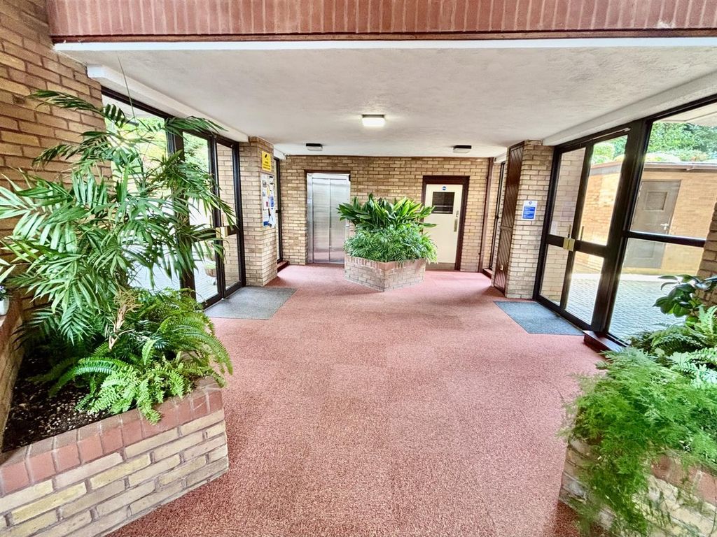 Additional image 13 of 2 bed flat for saleEsplanade, Rochester ME1
