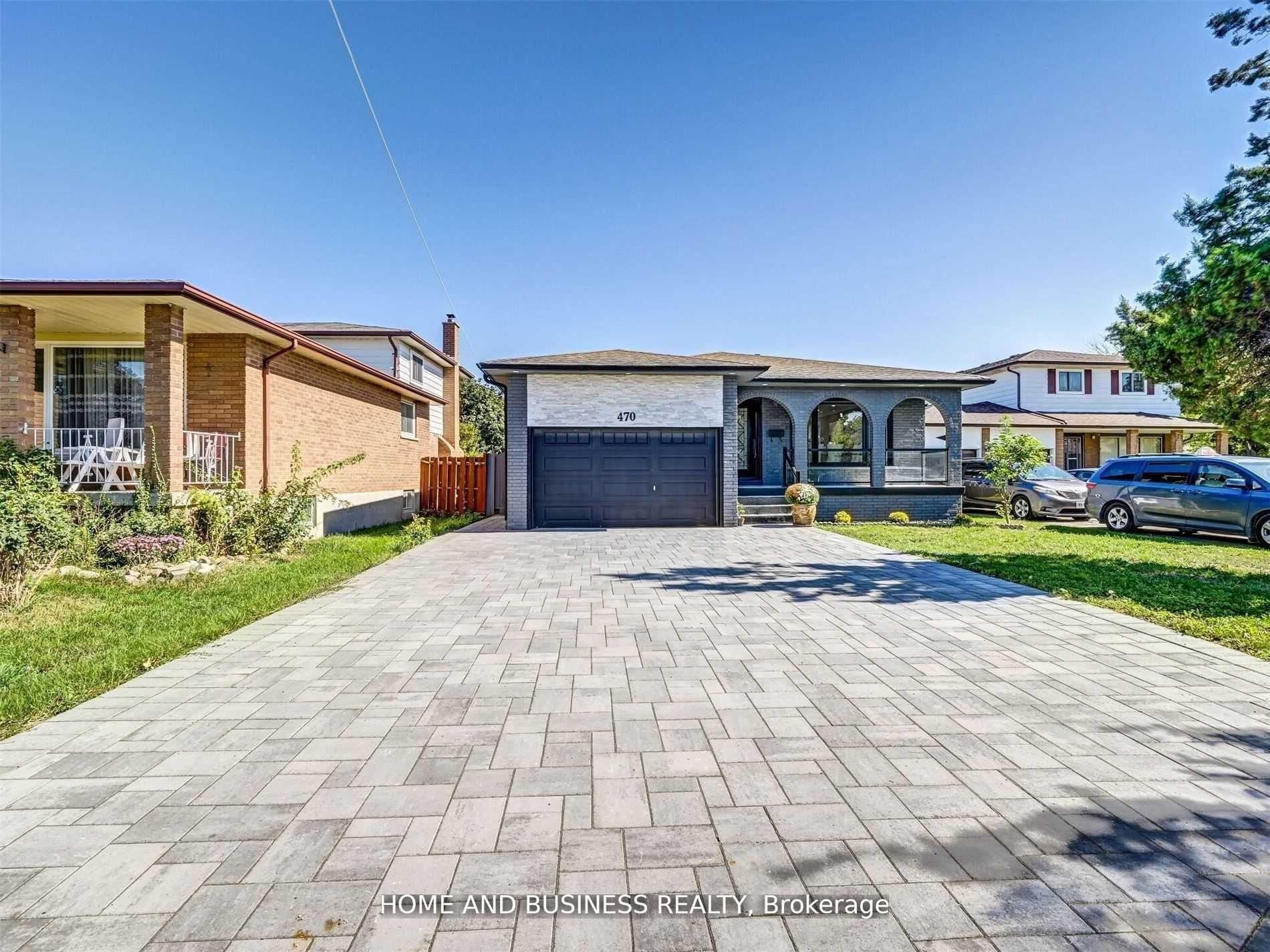 Upper-470 Louis Drive, Mississauga, ON, L5B 2J6