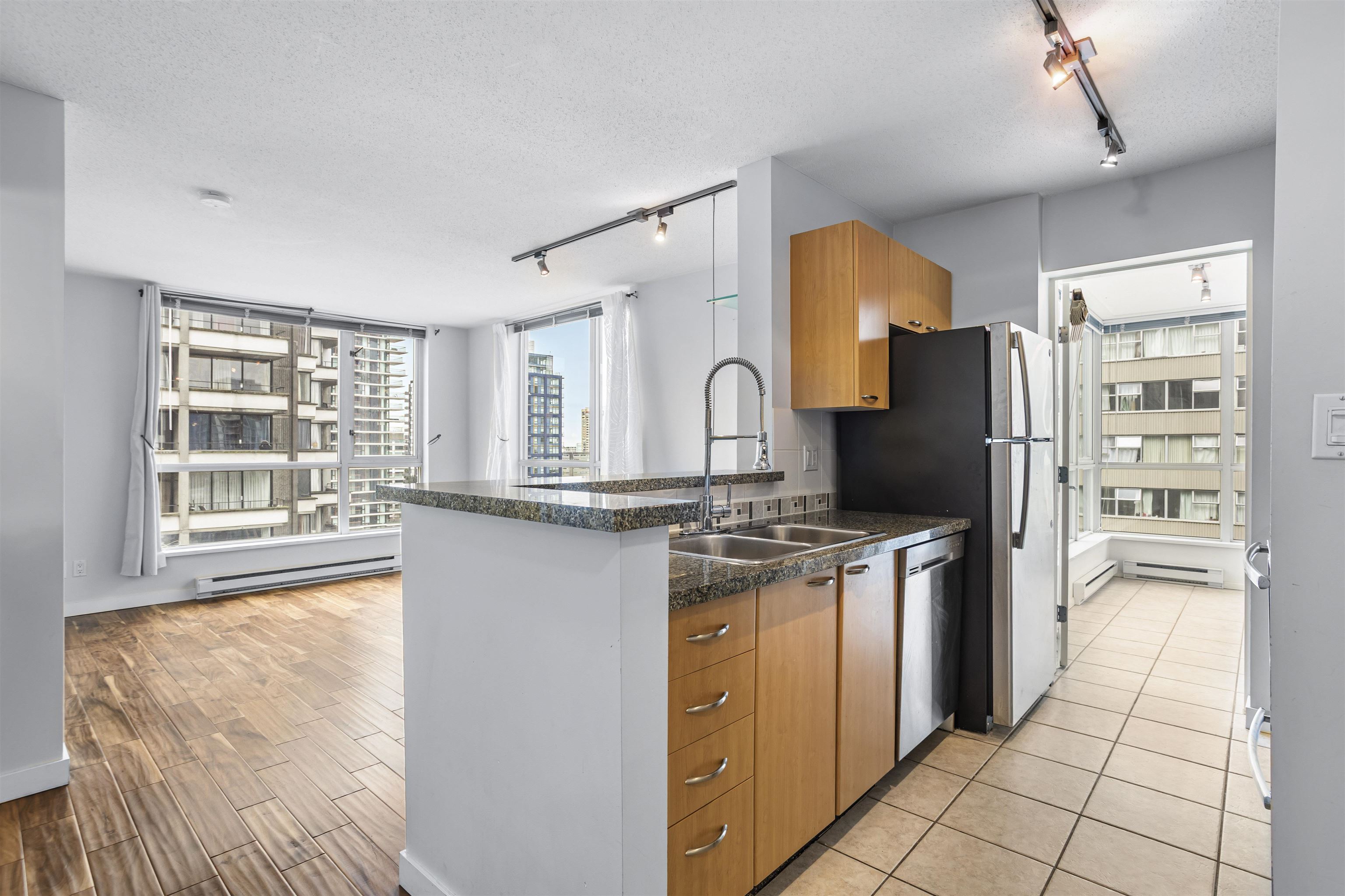 Additional image 2 of 1506-1420 Georgia Street W, Vancouver, BC, V6G 3K4