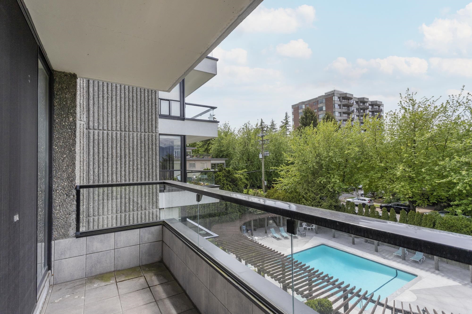 408-2370 2nd Avenue W, Vancouver, BC, V6K 1J2