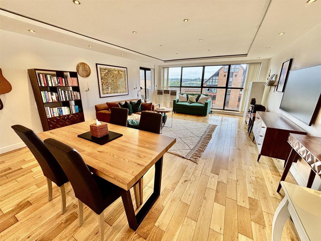 Additional image 6 of 2 bed flat for saleEsplanade, Rochester ME1