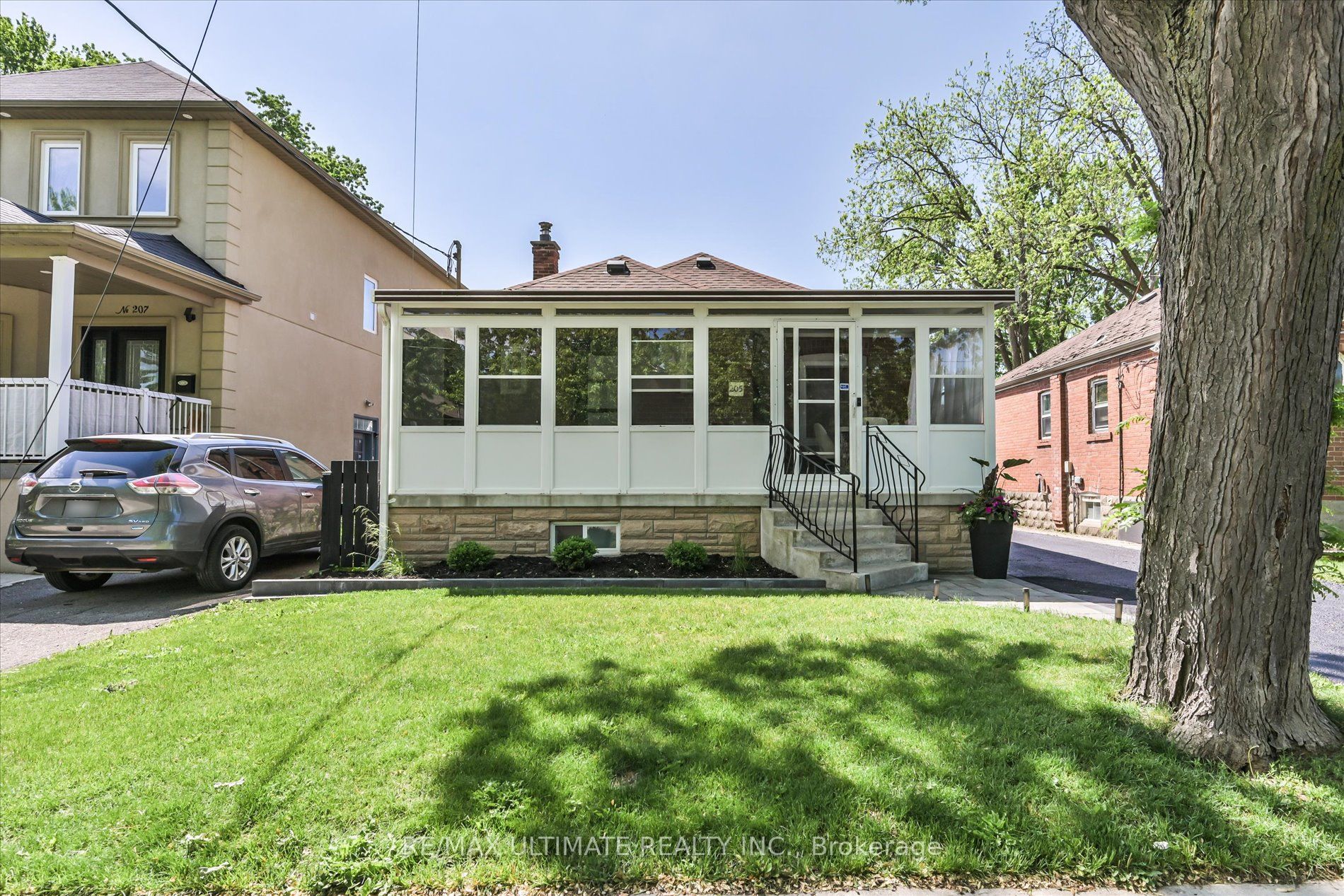 205 William Street, Toronto, ON, M9N 2H2
