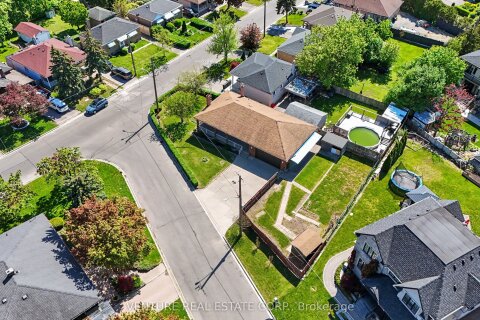 Additional image 8 of 2 Redfern Avenue, Toronto, ON, M3M 1L3