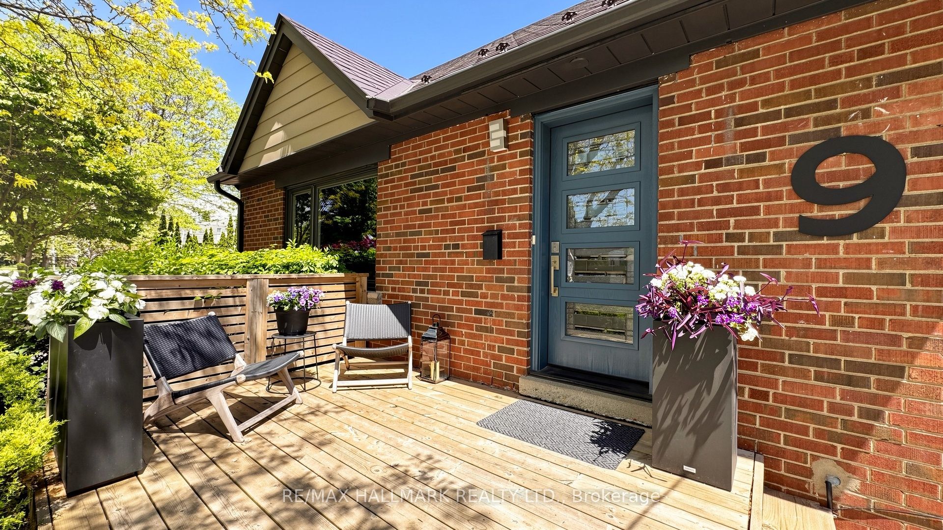 9 Squires Avenue, Toronto, ON, M4B 2R2 photo 2