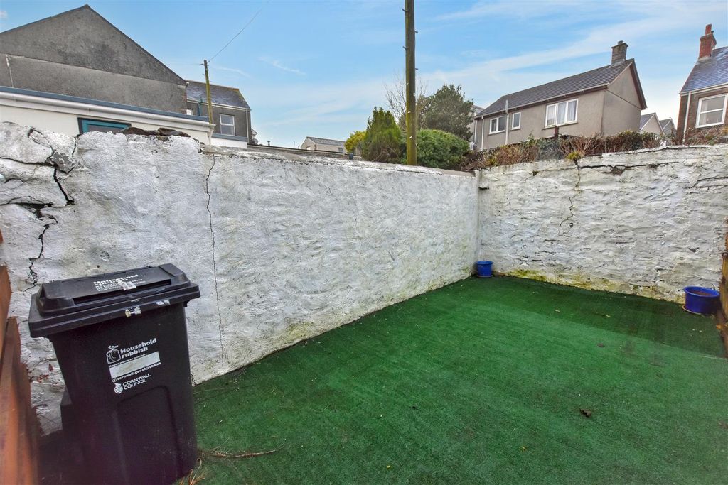 Additional image 13 of 1 bed flat for sale74 Higher Fore Street, Redruth TR15